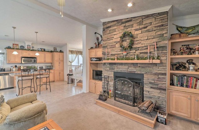 Oakland Retreat about 13 Mi to Deep Creek Lake!