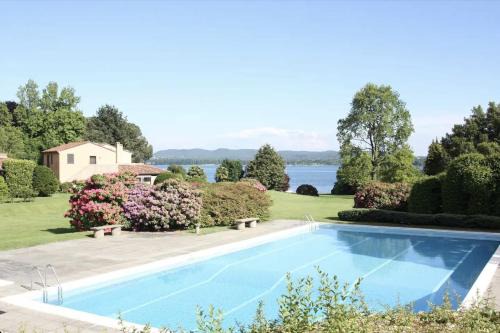 Oasi Lèsia - La Casa sul Lago con Spiaggia privata e piscina vista lago