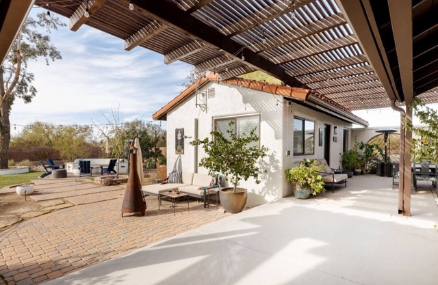 Oasis Casita: Luxe Guest House on Peaceful 4 Acres, Hot Tub
