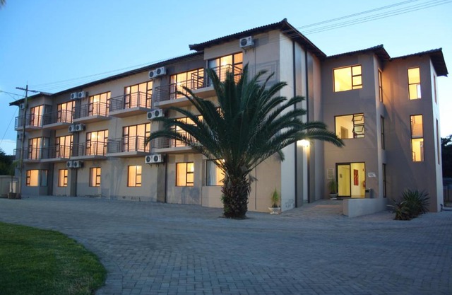 Oasis Hotel