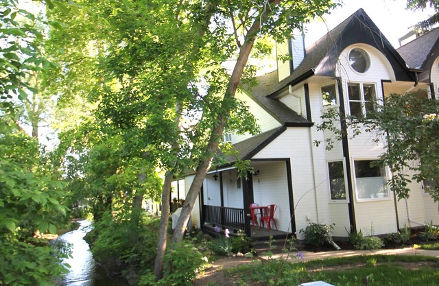 Oasis in the heart of downtown Boulders