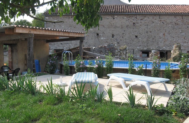 Occitanie, near Albi, in a former agricultural estate, with swimming pool