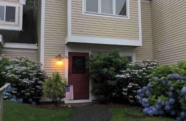 Ocean Edge Resort townhouse with secluded patio - access to resort pools