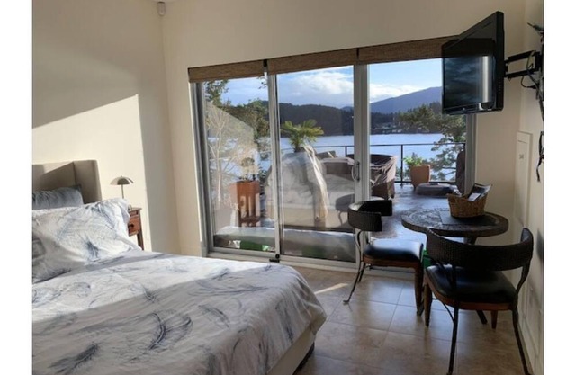 Ocean Front Hideaway on the Sunshine Coast, BC