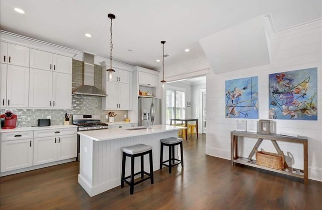 Ocean Oaks 19 - gorgeous home only a short walk to pool and beach