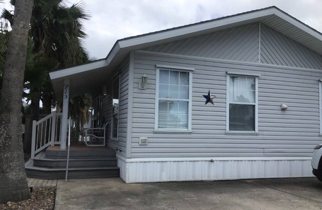Ocean Overlook- 715 E Clam