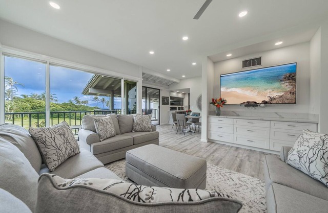 Ocean view, best location in Kapalua, walk to beach, remodel