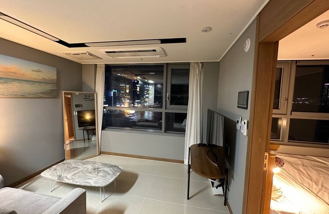 Ocean view, drone show main view Apartment