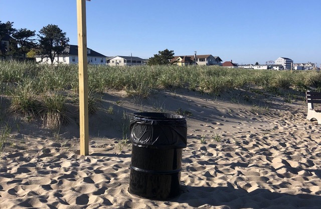 Ocean view, fully renovated beach condo! Steps to the sand, sleeps 6