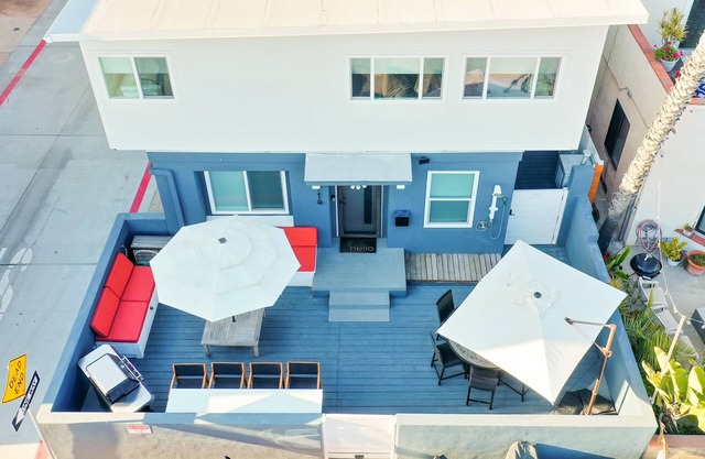 Ocean View Patio, Fire Pit Table, Beach Toys, AC!