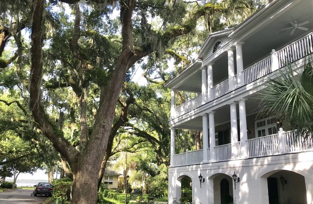 Ocean Views , Steps to Beach, Walk to Pier/Village