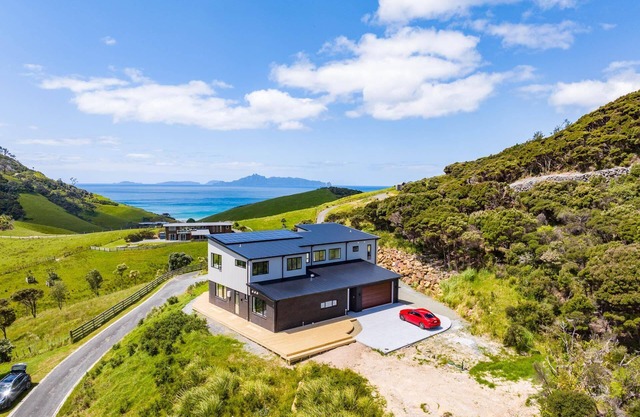 Ocean Vista Bliss - High spec modern family home with ocean views
