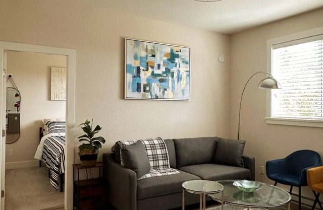 Oceana Retreat: Cozy 1BR with Outdoor Oasis