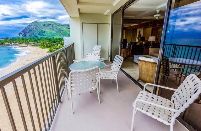 Oceanfront 1-BR Condo in Waianae w/Sunset Views
