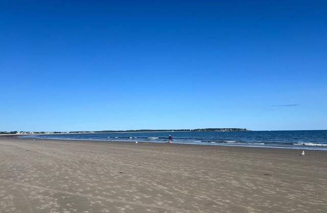 Oceanfront Corner Condo with Panoramic Old Orchard Beach Views: 30-Day Minimum