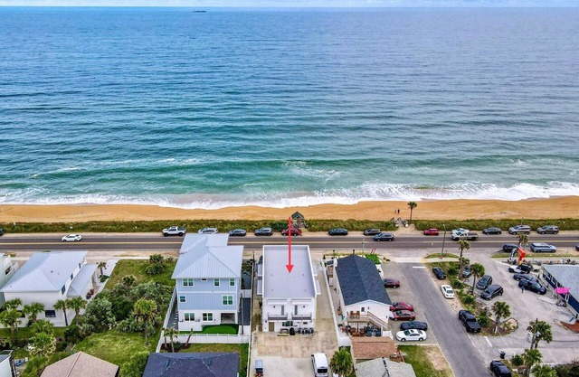 Oceanfront Coastal Luxe 705 - Bikes & Beach Gear