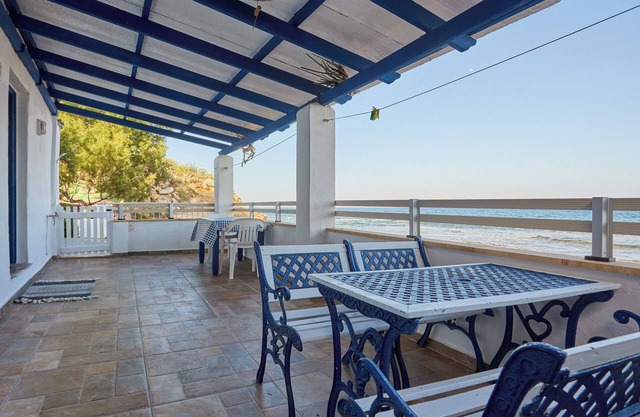 OCEANFRONT CYCLADIC ESCAPE