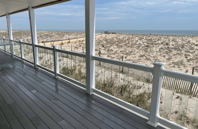 Oceanfront! Downstairs. Recently Updated!