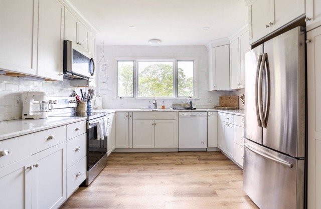 Oceanfront Farmhouse - The Red House