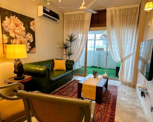 Oceanfront Oasis - Steps to Dolmen Mall