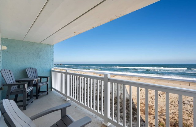 Oceanfront Oasis! Walk-in Shower, Private Patio, Pools, Avail: 10-11 - 10-17