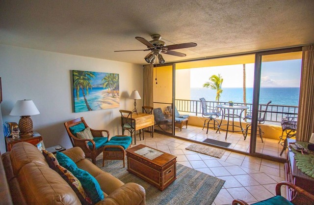 Oceanfront Sugar Beach 525 Tropical Condo, on the Beach,