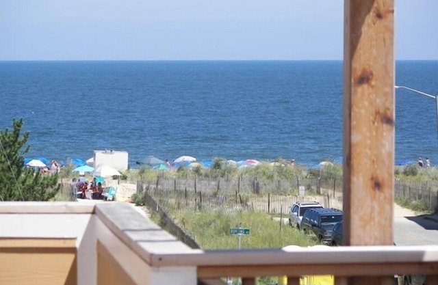 Oceanside Amazing Home in Beaches of Fenwick Island. 6 Bedrooms/4.5 Baths