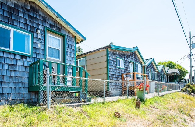 Oceanside Ocean Front Cabins