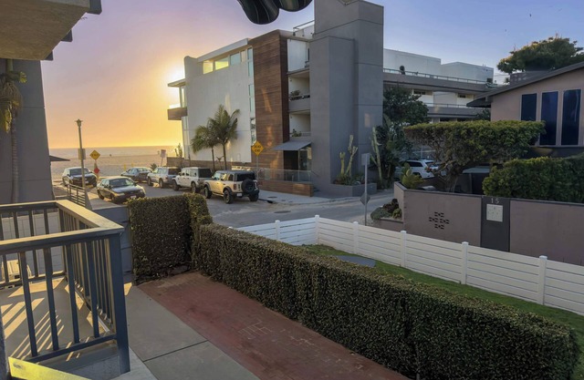 Oceanside Studio: Steps to Venice Pier & Nightlife