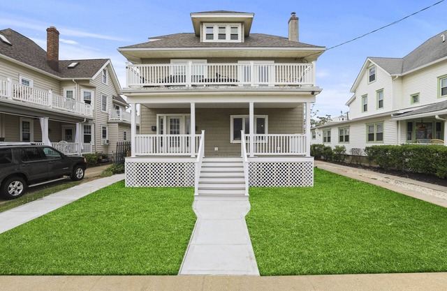 Oceanview 4 HOUSES to BEACH! 12 beach passes with chairs, towels and umbrellas