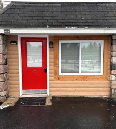 Ocqueoc Delux Double Cabin Pet-Friendly in Ocqueoc, MI