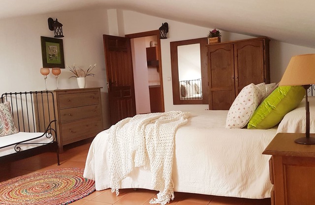 OFFER APARTMENT 1, CASA RURAL EL SAUCE, (2/4 PAX) 2.5 KM FROM CAPITAL CAPITAL