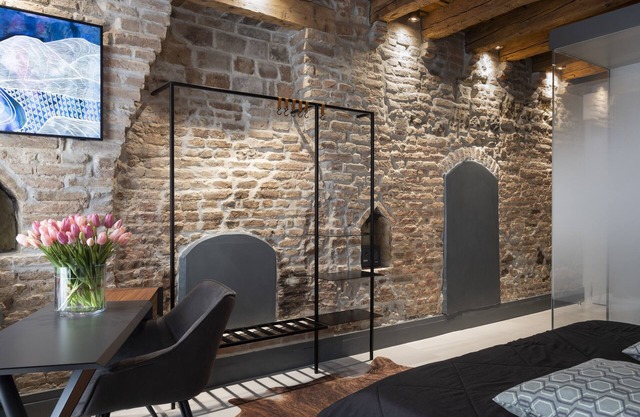 OFFICINE CAVOUR Casa dei Leoni