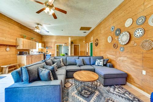 Ohio Hunters Cabin with Pond Access Pets Welcome!