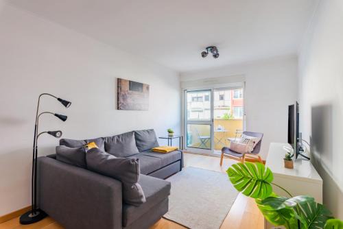 Olaias Flat (with Free Parking)