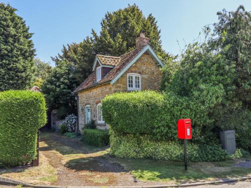 Old Blacksmiths Cottage