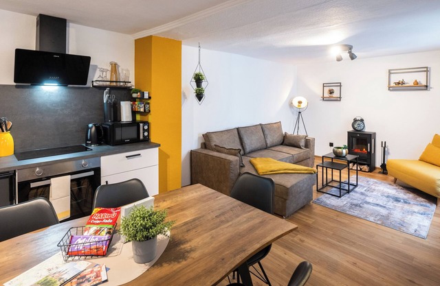 Old building oasis Fulda - quiet, central, terrace, train station 400m -