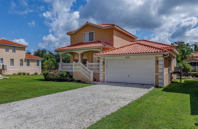 Old Homosassa Waterfront Luxury Living w/boat slip, private ramp and sleeps 10