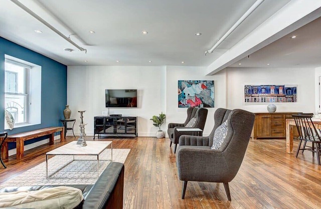 Old Montreal 2BD- 2BA|Free Parking