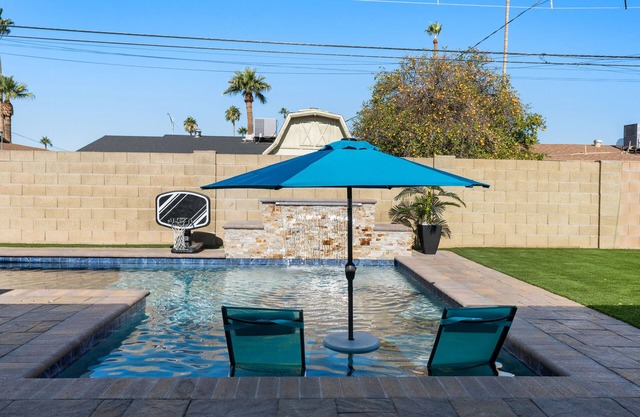 Old Town Scottsdale Desert Oasis- FREE heated pool
