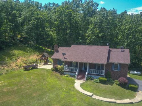 Old Wagon Lodge In Shenandoah Woods - Starlink Satellite Wi-Fi