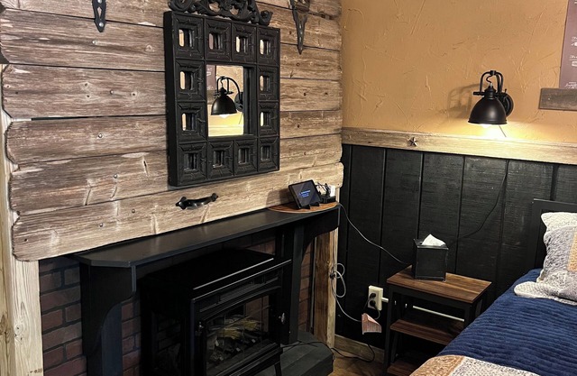 Old West Sheriff's Office Frontier Suite