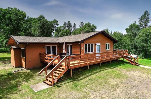 Ole's Outpost Cabin Wascott/Minong on UTV/Snowmobile Trail & Near Boat Landings!