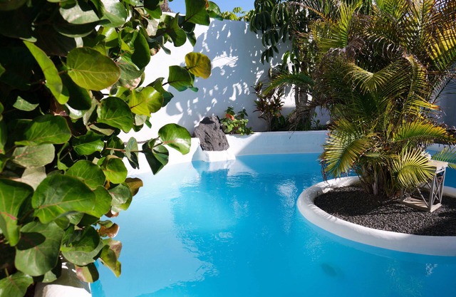 Olivia luxury villa with 3 bedrooms, 4 bathrooms and private heated pool