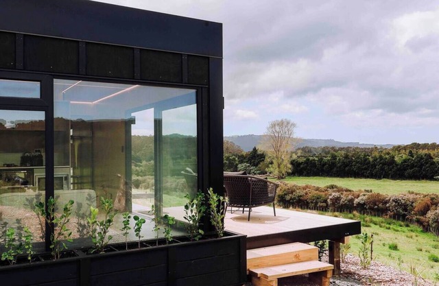 Omakana Cabin – Scenic Farm Stay with Sleepout