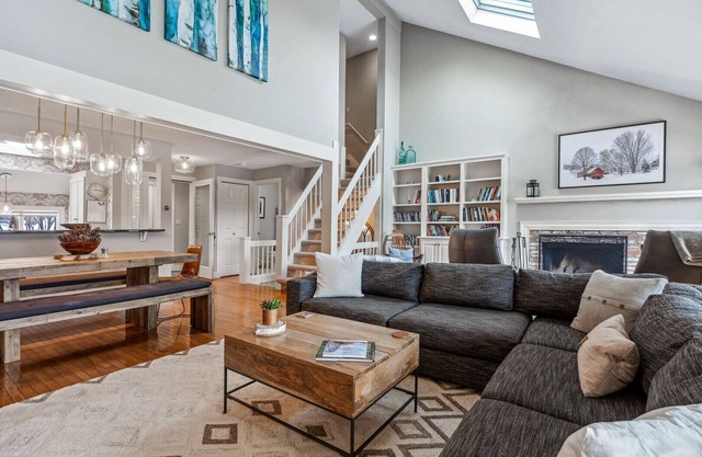 On Golf Course, Cozy Condo, Views! - Greensway 1B