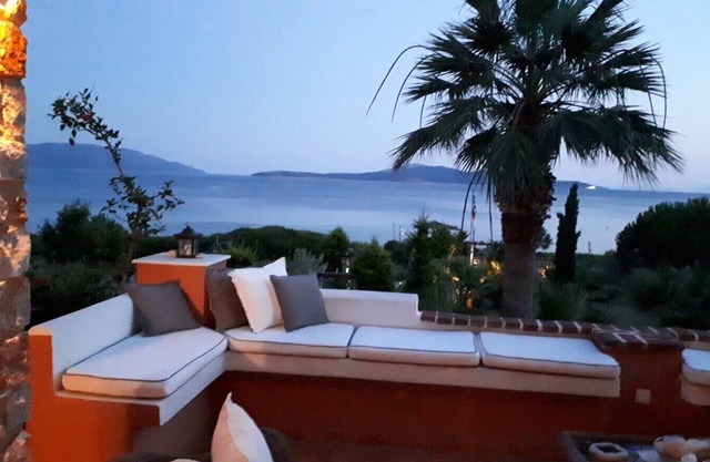 On The Beach Luxurious Villa, Ideal Family Holiday