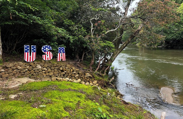 🦌 ON THE RIVER Pets 🐶Welcome 🔥 Special 7th night free Sauna Hot Tub, Fire Pit