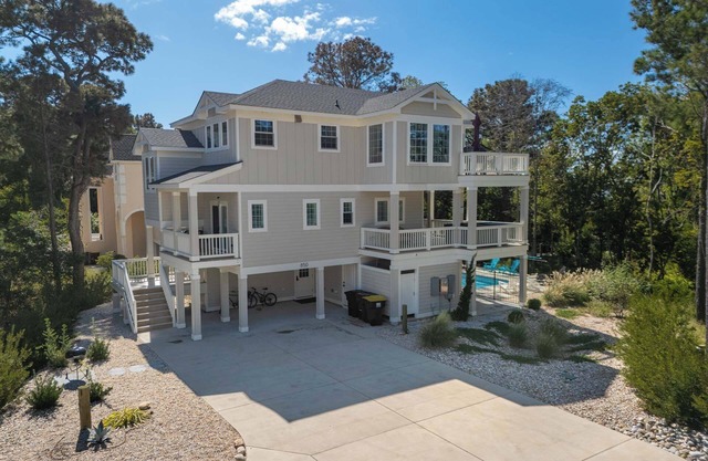 Once Upon a Tide: Stunning Soundfront, Private Pool, Hot Tub, Private Dock