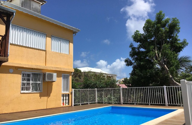 One-Bedroom Apartment, Pool, Gosier